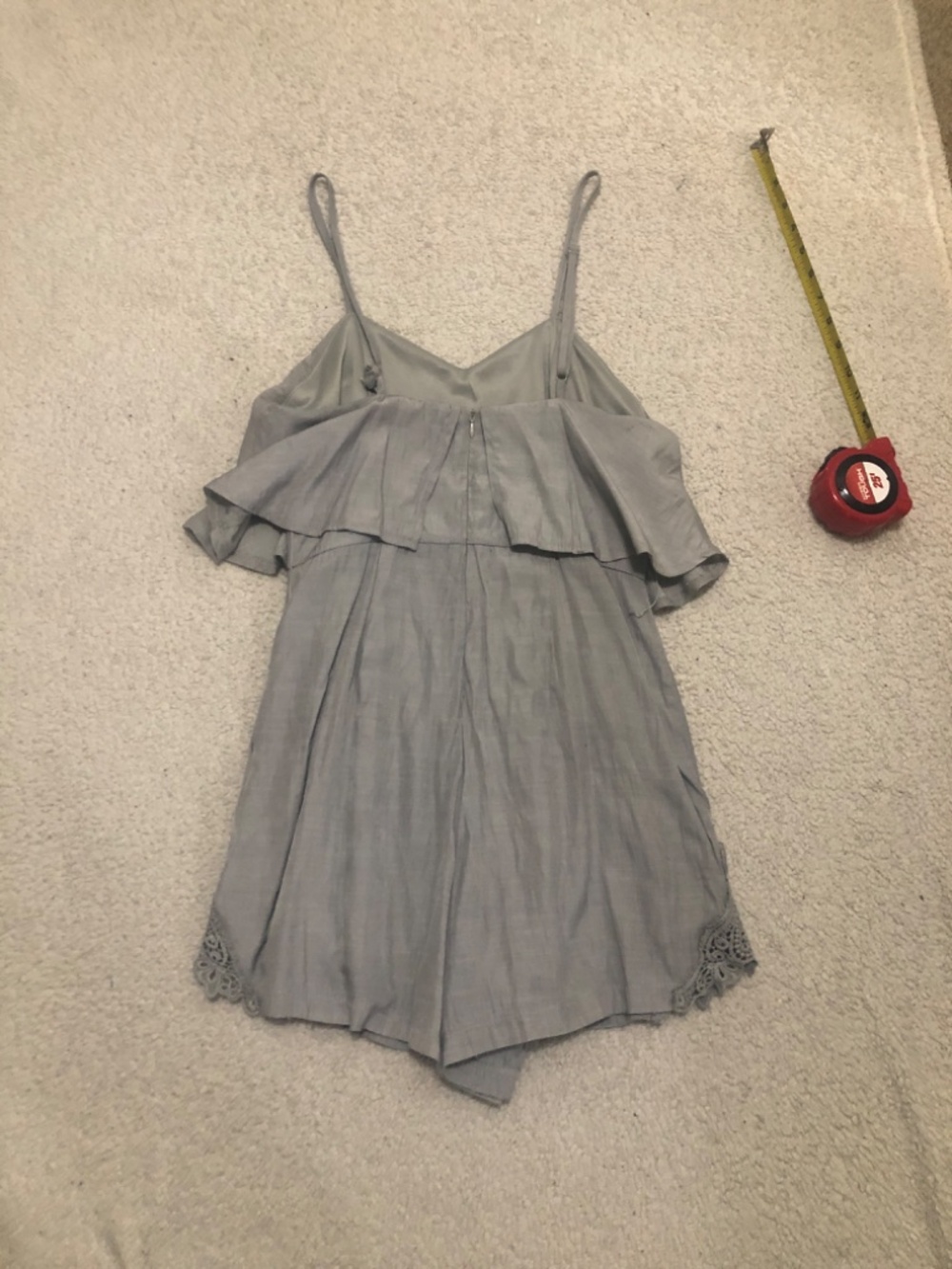 Hazel Gray Romper Short w/lace Front Size M - Picture 5 of 7
